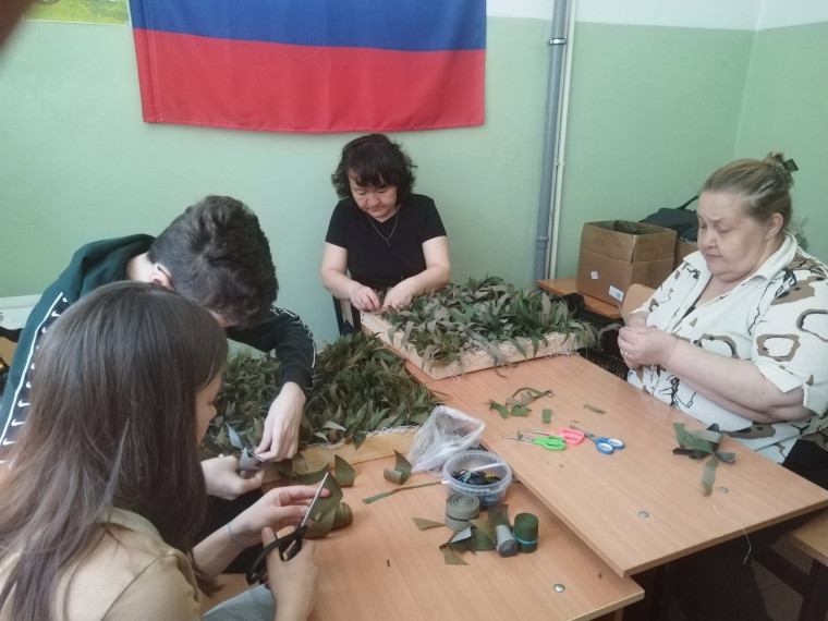 Свирск своих не бросает.